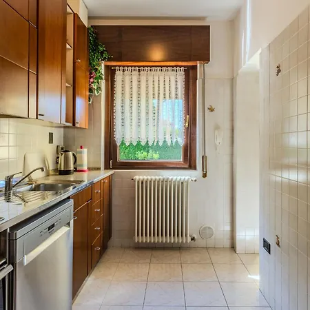 Giulia By Interhome شقة *
