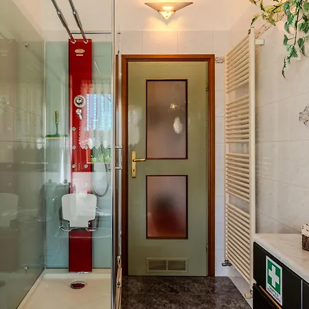 Giulia By Interhome شقة